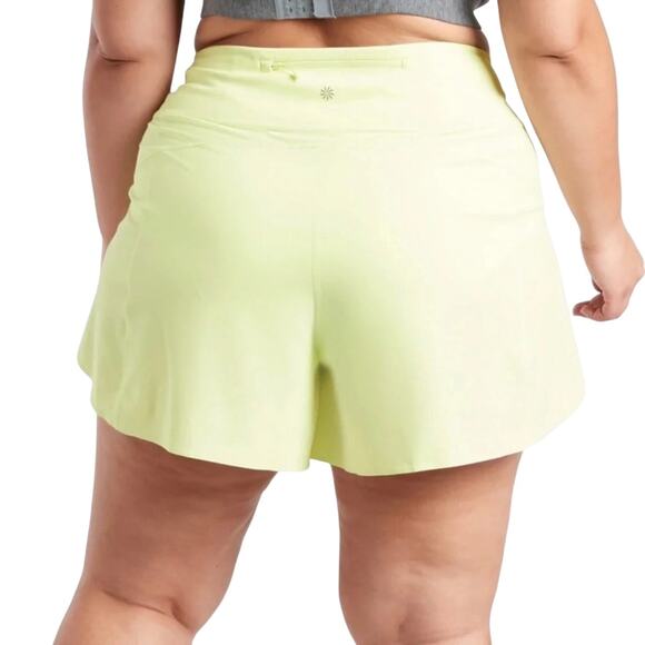 Athleta NWT Run With It 4.5" Shorts Size 1X Running Shorts Tequila Green Stretch - Picture 2 of 13
